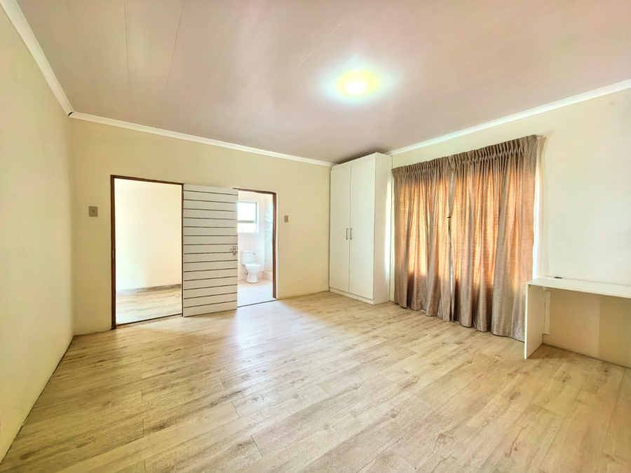 To Let 4 Bedroom Property for Rent in Vaalpark Free State